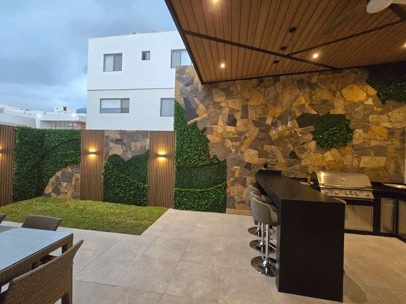 Terraza y área de asador